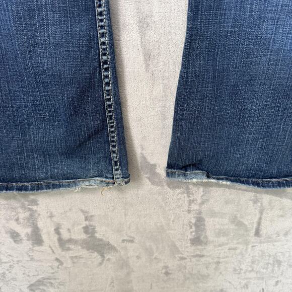 BKE Culture Stretch Jeans Womens 32x33.5 Blue Denim Bootcut Mid Rise Distressed - Picture 5 of 13